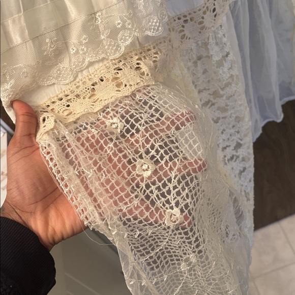 Elegant Cream Maxi Skirt - Picture 3 of 4